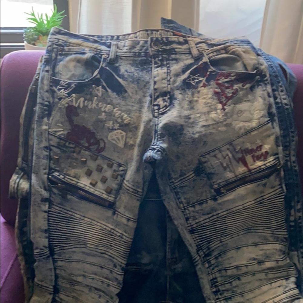 Pants - Picture 4 of 8